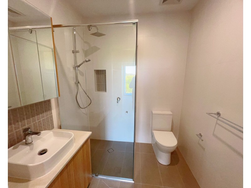 17/1 Lake Serenity Boulevard, Helensvale QLD 4212