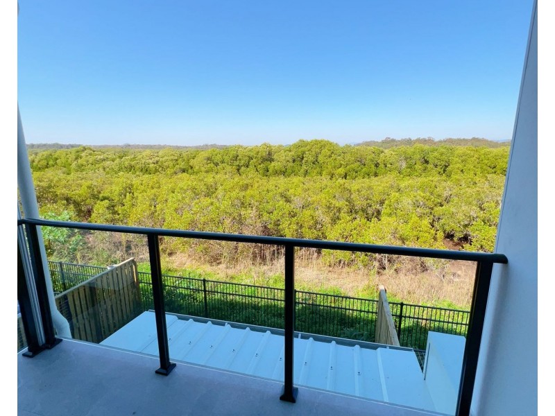 17/1 Lake Serenity Boulevard, Helensvale QLD 4212