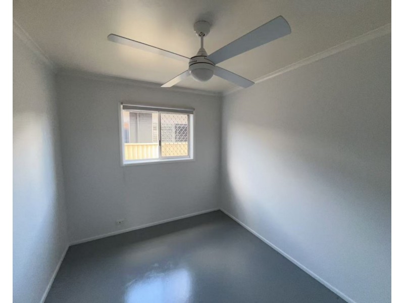 4 Miami Shore Parade, Miami QLD 4220