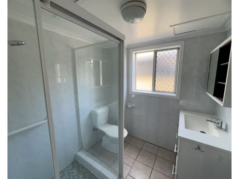 4 Miami Shore Parade, Miami QLD 4220