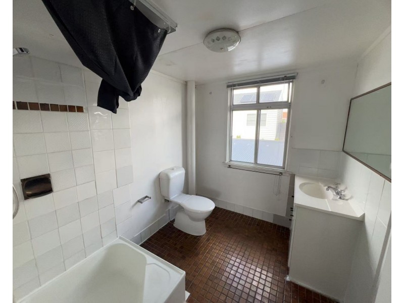 4 Miami Shore Parade, Miami QLD 4220