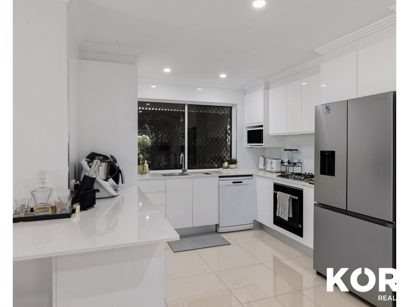 3 Manor Close, Robina QLD 4226