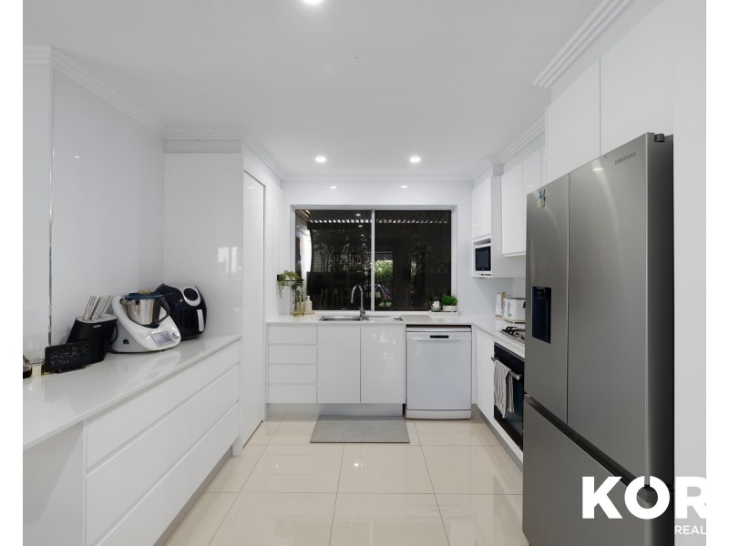 3 Manor Close, Robina QLD 4226