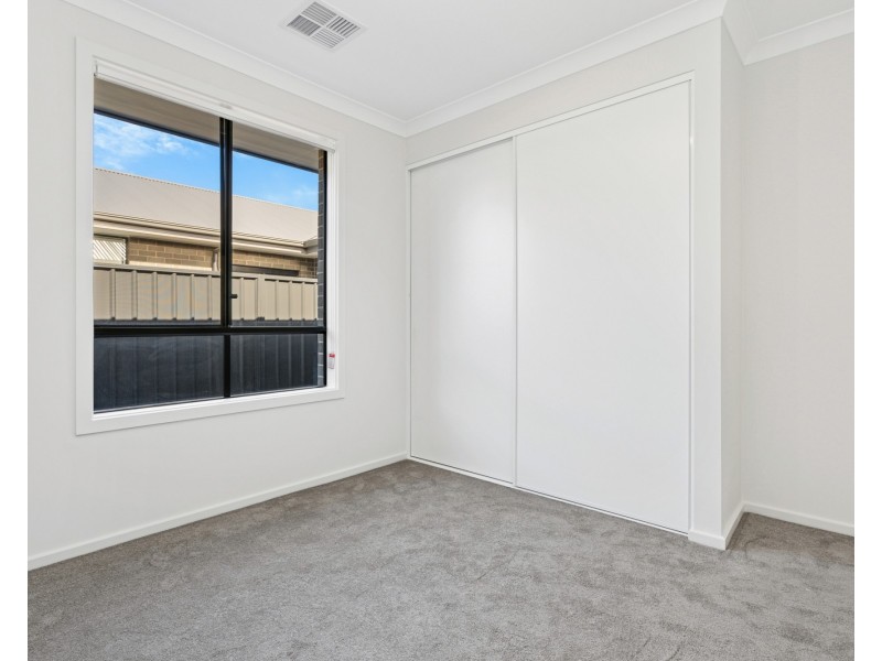 16 Ancell Court, Valley View SA 5093