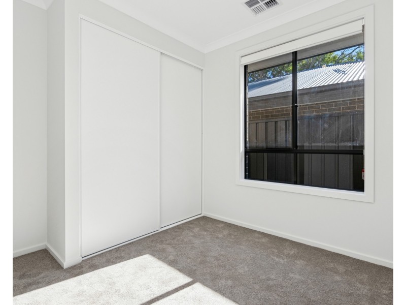 16 Ancell Court, Valley View SA 5093