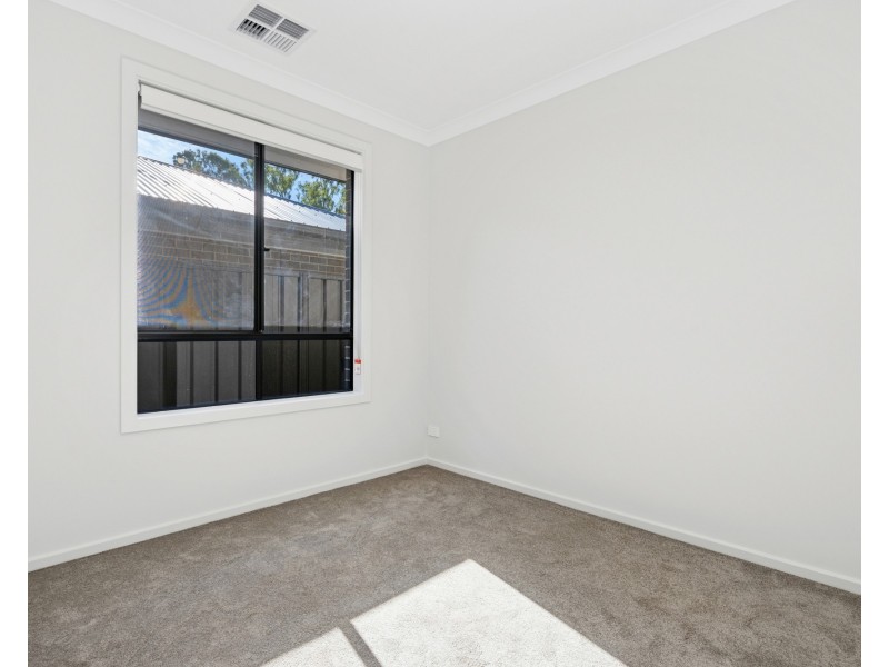 16 Ancell Court, Valley View SA 5093