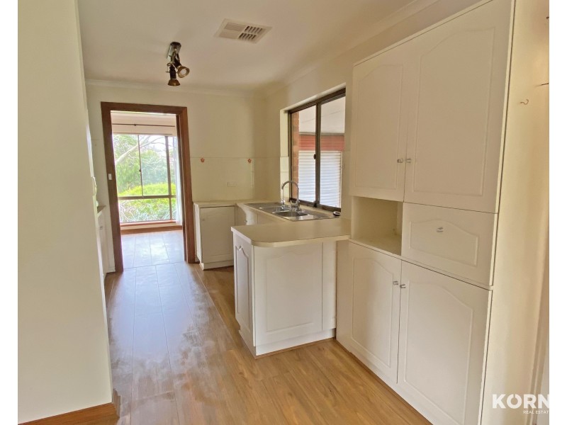 1 Sarepta Court, Flagstaff Hill SA 5159
