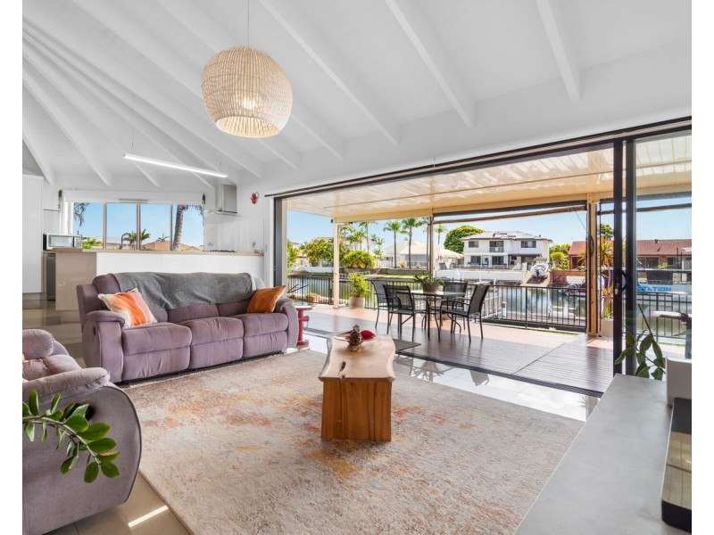 11 Seabreeze Street, Paradise Point QLD 4216