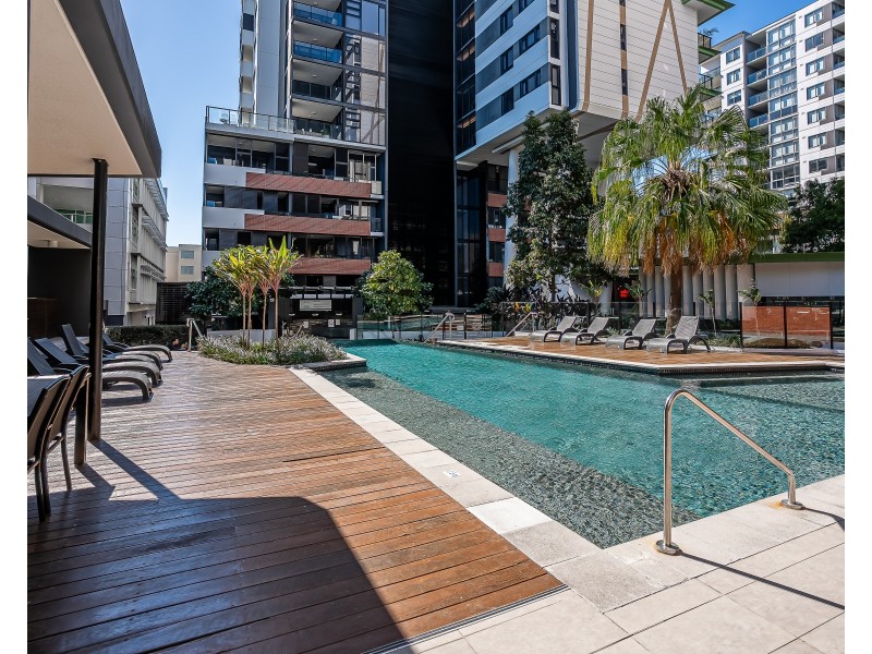 1015/9 Edmondstone Street, South Brisbane QLD 4101