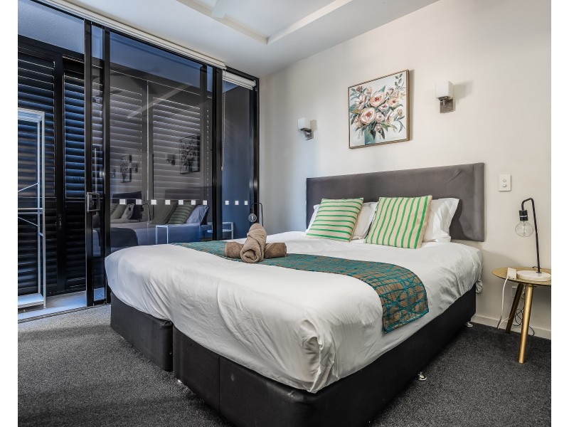 1015/9 Edmondstone Street, South Brisbane QLD 4101