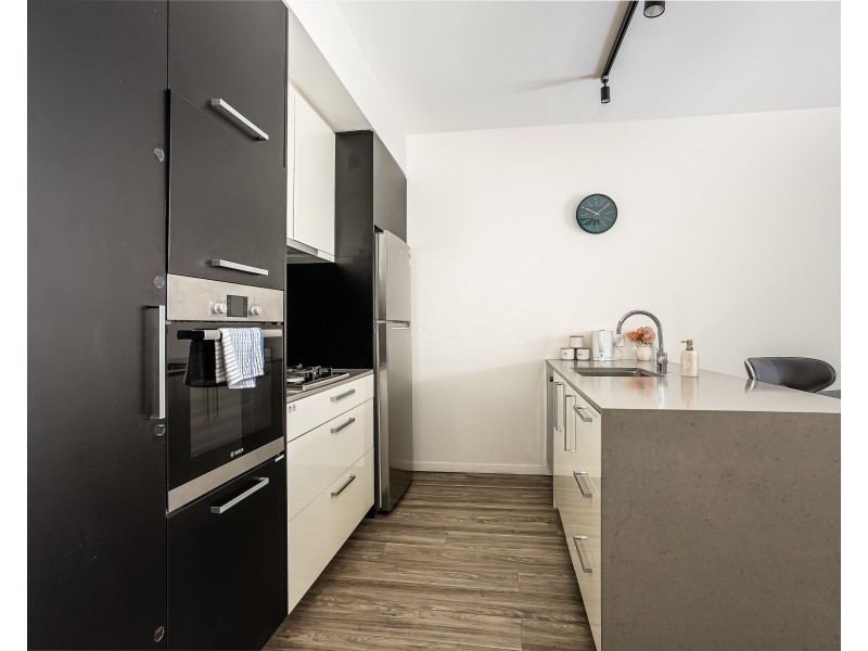 1015/9 Edmondstone Street, South Brisbane QLD 4101