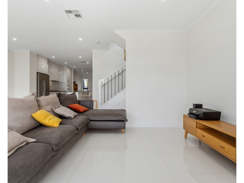 16A Cungena Avenue, Park Holme SA 5043