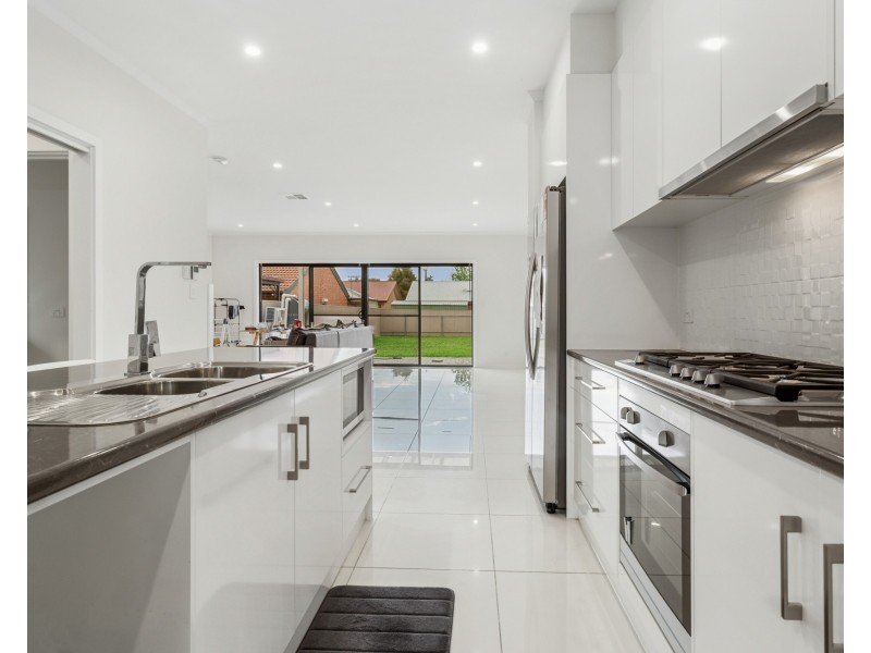 16A Cungena Avenue, Park Holme SA 5043