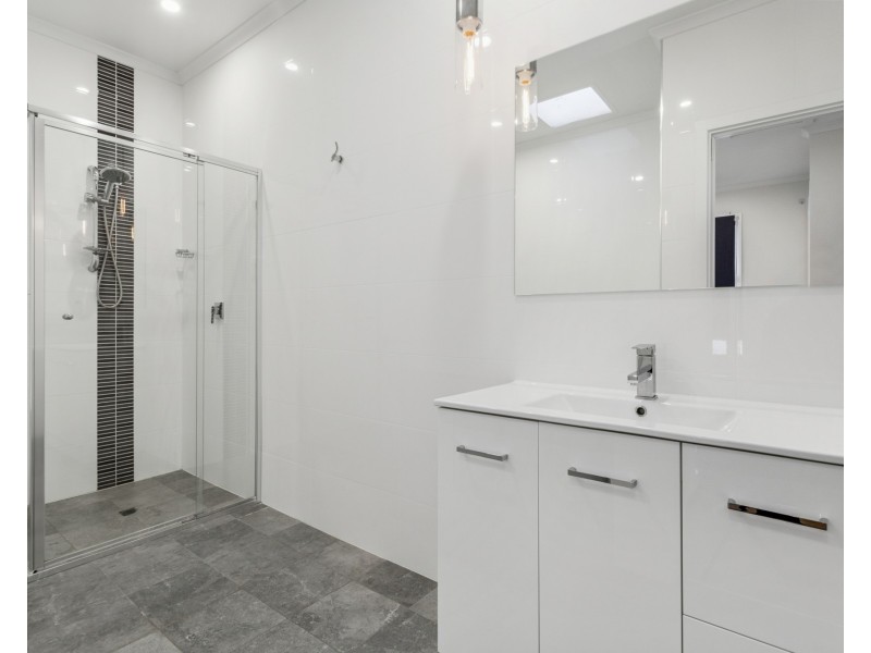 16A Cungena Avenue, Park Holme SA 5043