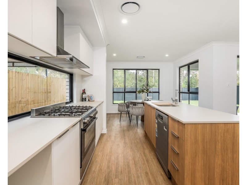 18 Gilding Place, Pallara QLD 4110