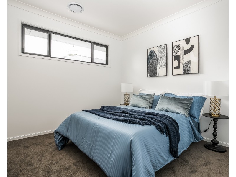 18 Gilding Place, Pallara QLD 4110