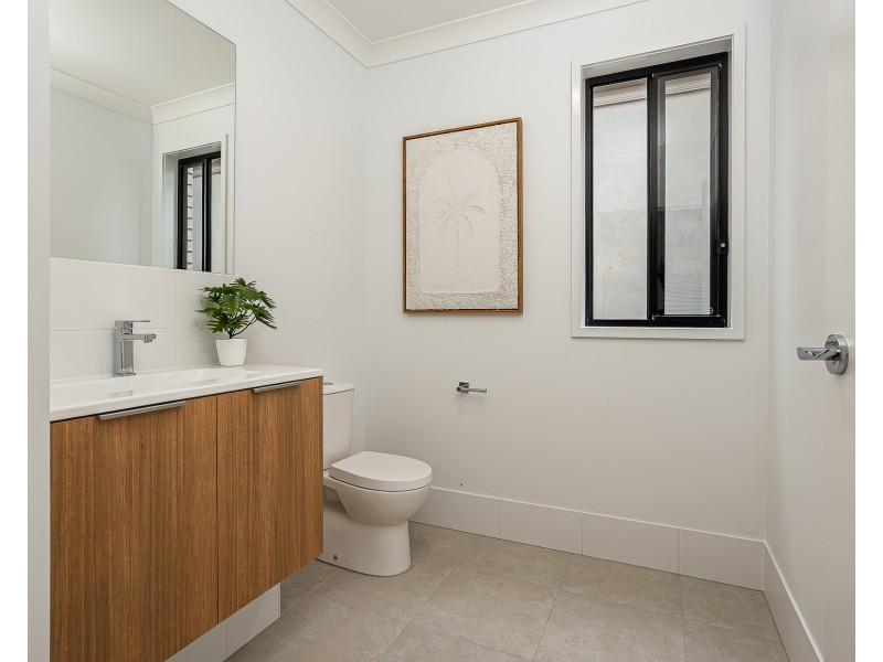 18 Gilding Place, Pallara QLD 4110