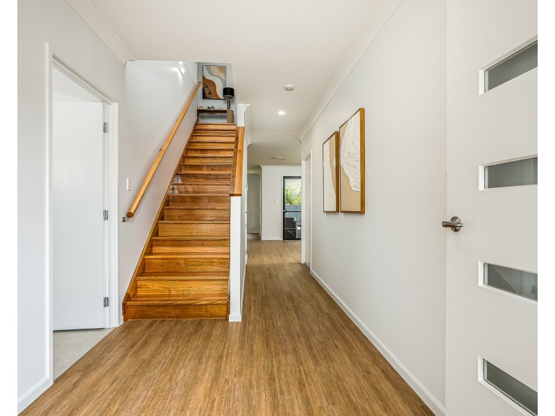 18 Gilding Place, Pallara QLD 4110