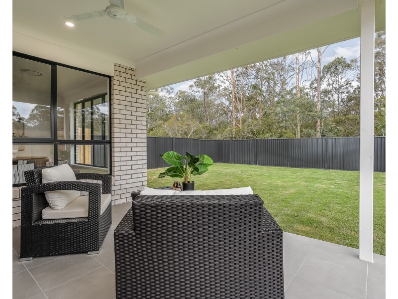 18 Gilding Place, Pallara QLD 4110