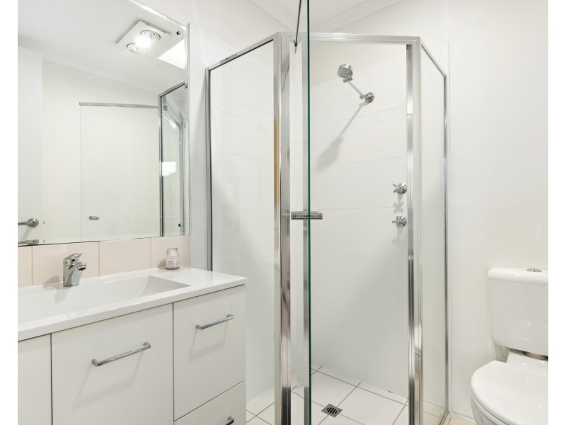 8 Heaslip Close, Adelaide SA 5000