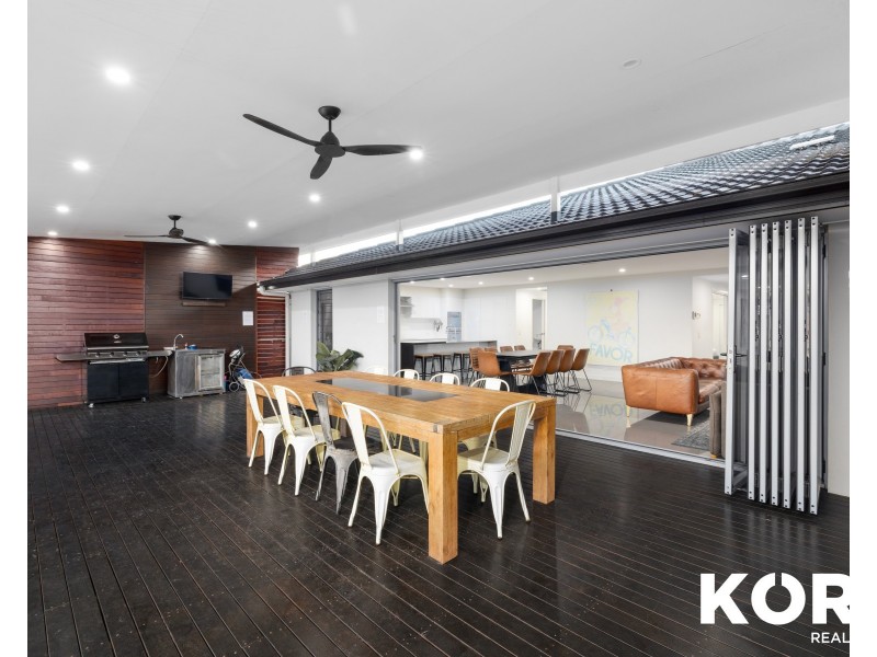 26 Coobowie Street, Broadbeach Waters QLD 4218