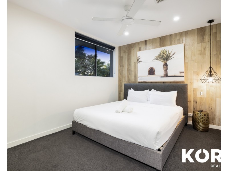 26 Coobowie Street, Broadbeach Waters QLD 4218