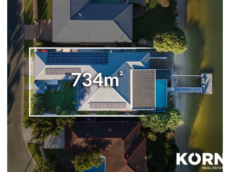 26 Coobowie Street, Broadbeach Waters QLD 4218