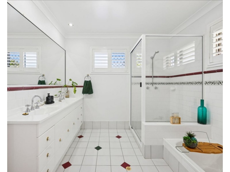 21 Conifer Street, Daisy Hill QLD 4127