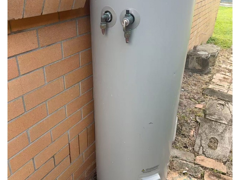 4 Miami Shore Parade, Miami QLD 4220