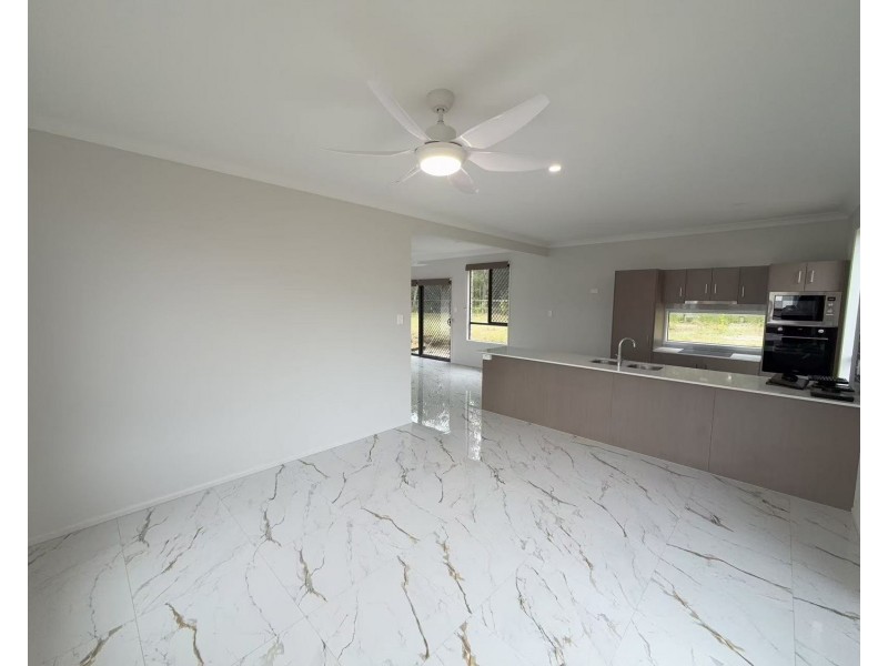 50 Knightsbridge Street, Pallara QLD 4110