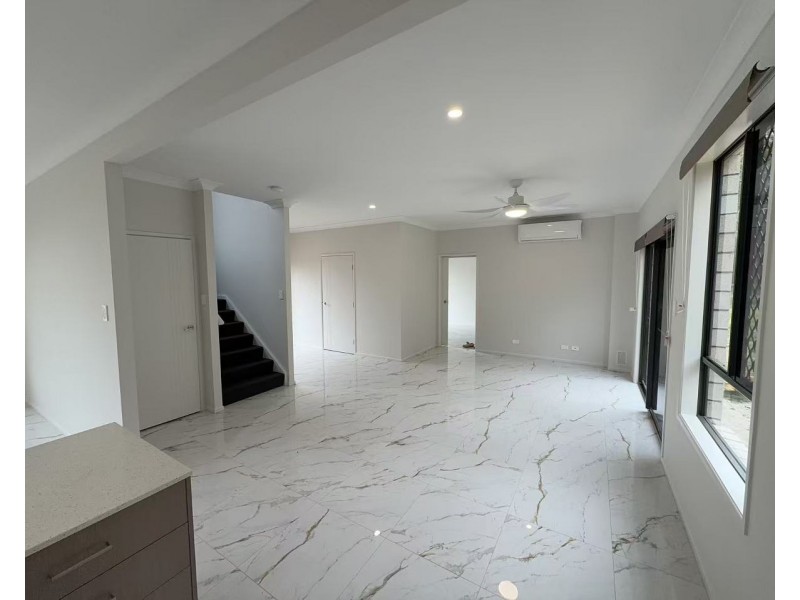 50 Knightsbridge Street, Pallara QLD 4110