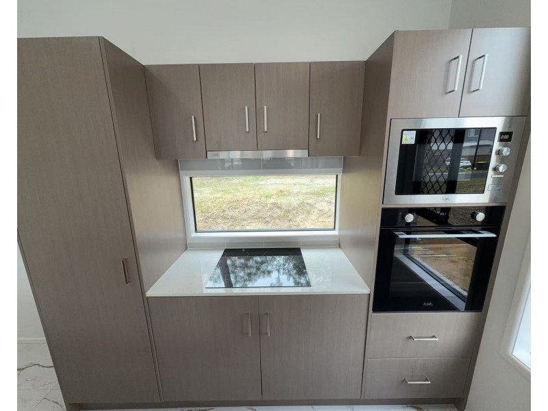 50 Knightsbridge Street, Pallara QLD 4110