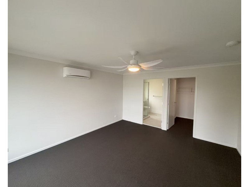 50 Knightsbridge Street, Pallara QLD 4110