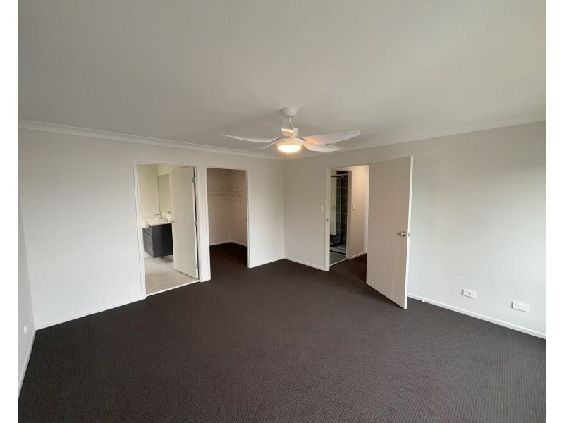 50 Knightsbridge Street, Pallara QLD 4110