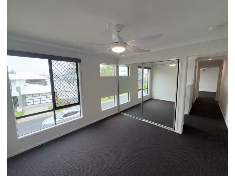 50 Knightsbridge Street, Pallara QLD 4110