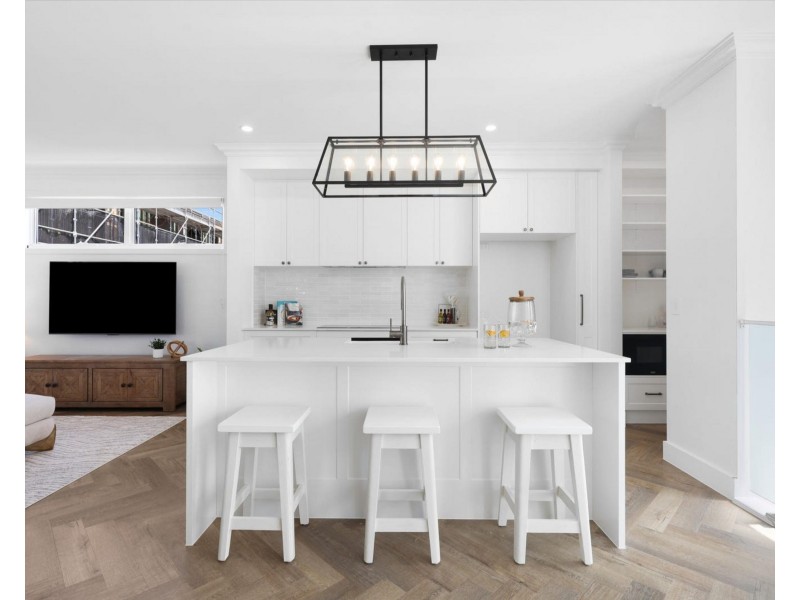 2/14 Victor Avenue, Paradise Point QLD 4216