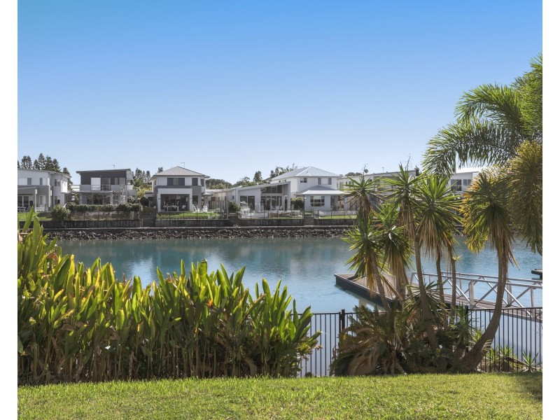 72 North Quay Circuit, Hope Island QLD 4212