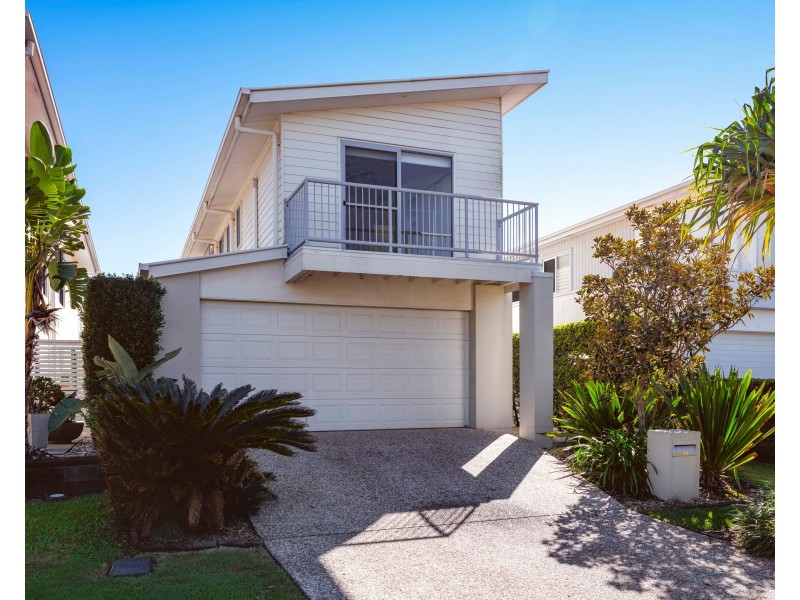 72 North Quay Circuit, Hope Island QLD 4212