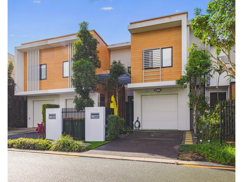 110 North Quay Circuit, Hope Island QLD 4212
