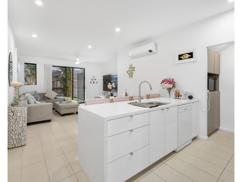 110 North Quay Circuit, Hope Island QLD 4212