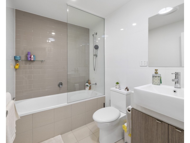 110 North Quay Circuit, Hope Island QLD 4212