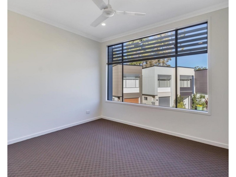 30/460 Pine Ridge Road, Coombabah QLD 4216