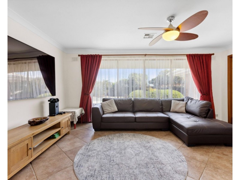 13 Telford Crescent, Modbury Heights SA 5092