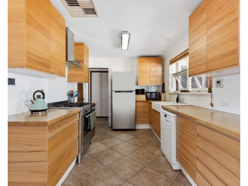 13 Telford Crescent, Modbury Heights SA 5092