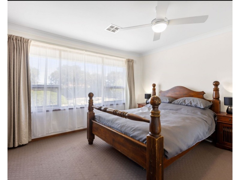 13 Telford Crescent, Modbury Heights SA 5092