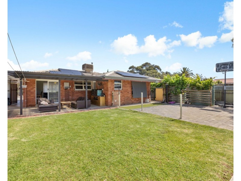 13 Telford Crescent, Modbury Heights SA 5092