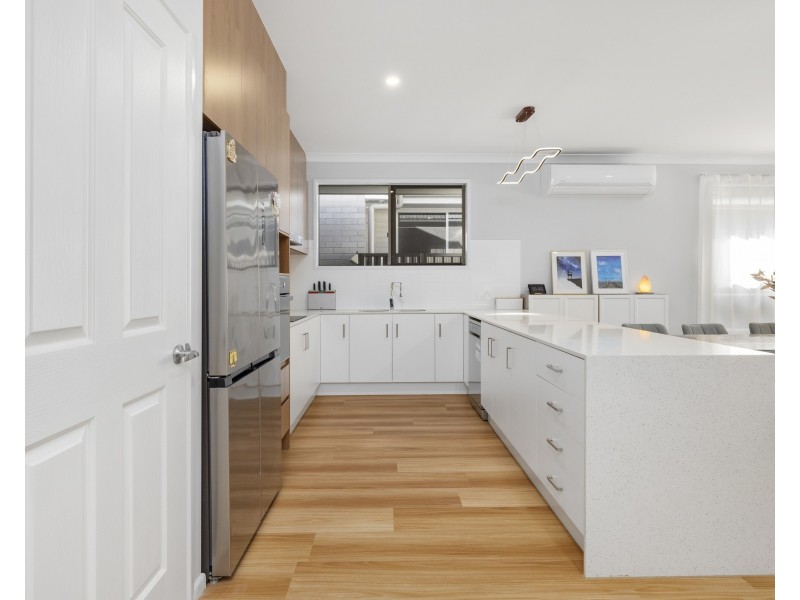 4 Magnolia Street, Pallara QLD 4110