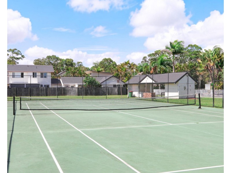 55/2 St Kevins Avenue, Benowa QLD 4217