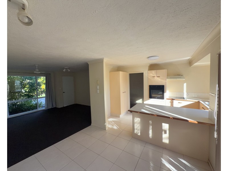 55/2 St Kevins Avenue, Benowa QLD 4217