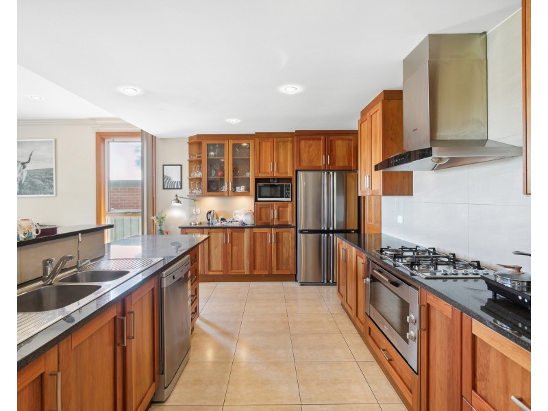 5 Myrtlebank Terrace, Stonyfell SA 5066